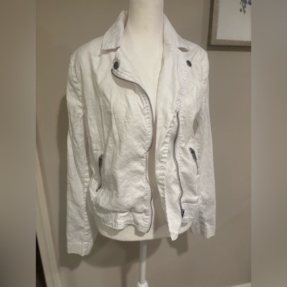 Evereve Jackets & Blazers - Evereve White Utility Jacket